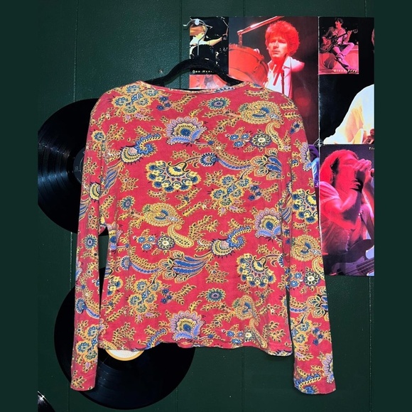 Y2k Vibrant orange and yellow long sleeve top with paisley pattern, - Picture 3 of 5